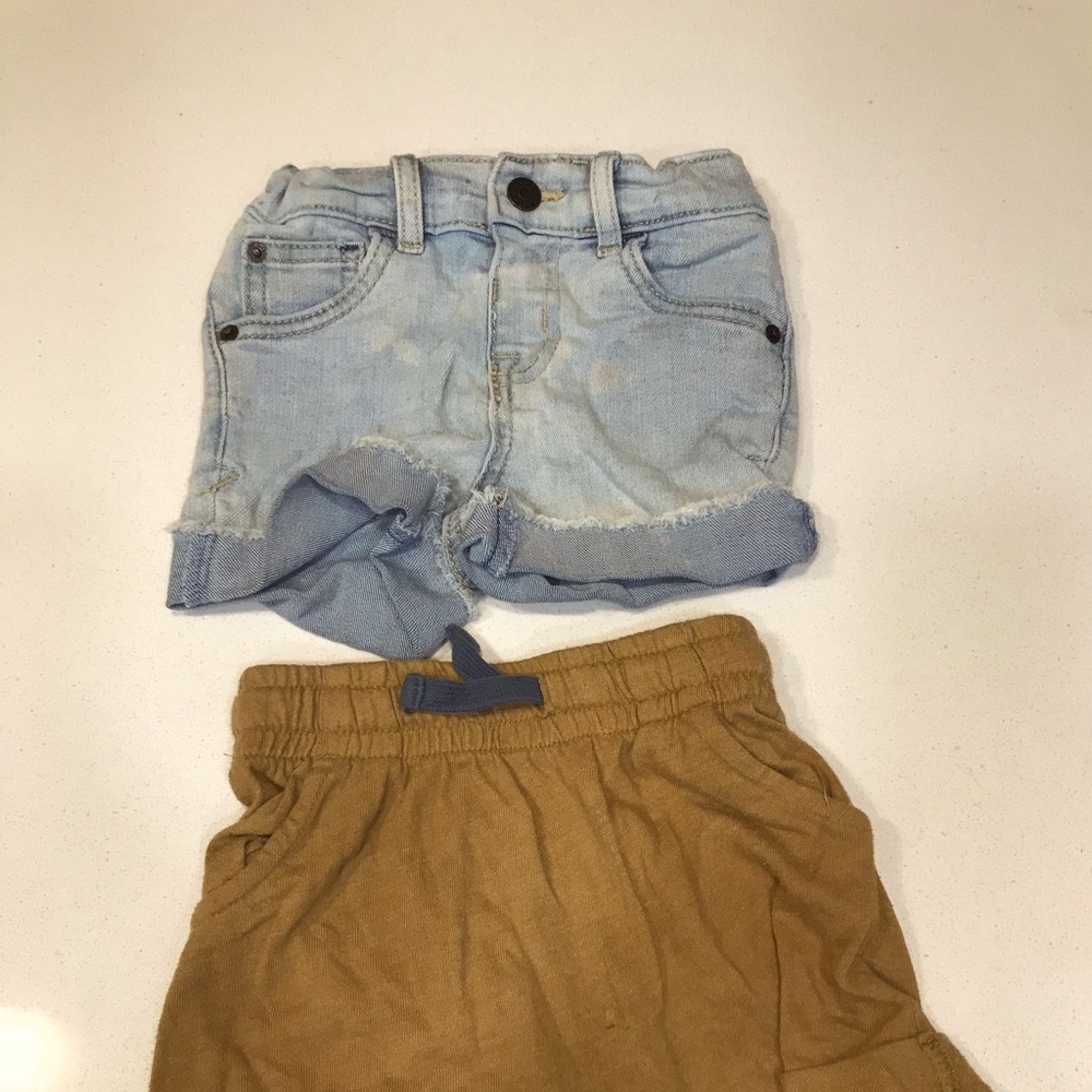 Set of 2 boy shorts Cat & Jack size 12M